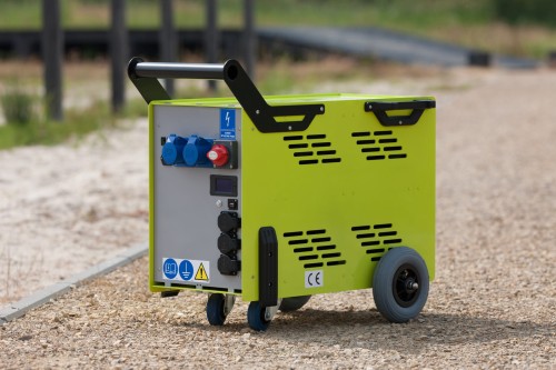 solarna stacja zasilania 2000W KALIX, produkcja, serwis, mobilny generator słoneczny, stacja zasilania wysokiej mocy, przenośna stacja solarna, panele słoneczne, fotowoltaika, elektrownia solarna, magazyn energii